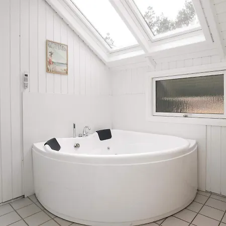 Four-bedroom Holiday In 42 Holiday home Blavand