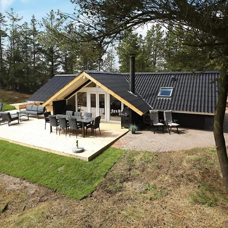 Four-bedroom Holiday In 42 Holiday home Blavand