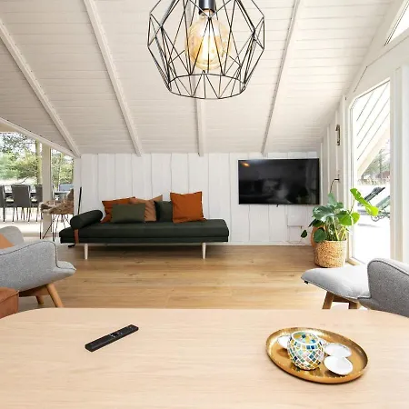 Holiday home Four-bedroom Holiday In 42