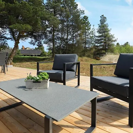 Holiday home Four-bedroom Holiday In 42